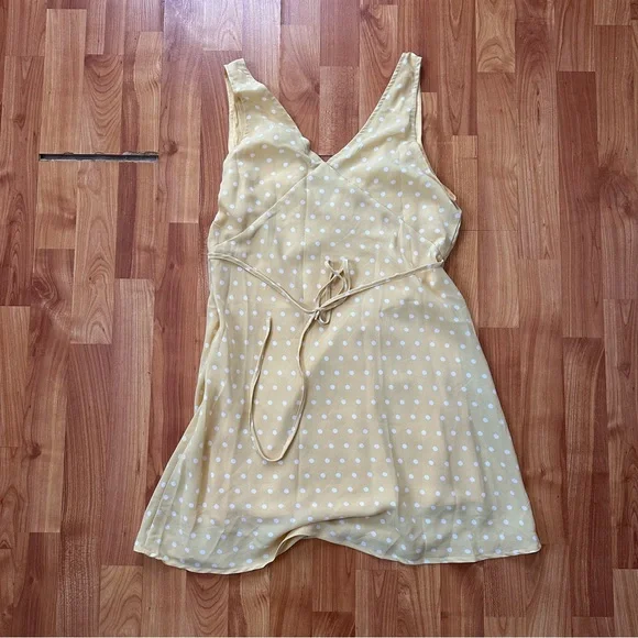 Princess Polly Yellow Polka Dot Dress - Picture 2 of 2